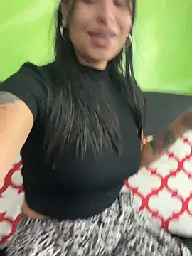 Snapshot of _elektrah chatting on 02.12.26 elektrah online show from 02.12.26