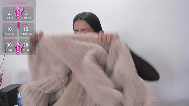 Snapshot of _elektrah chatting on 02.19.26 elektrah online show from 02.19.26