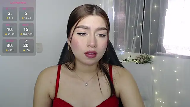Snapshot of mily_thomson_b_ chatting on 01.04.25 mily thomson b online show from 01.04.25
