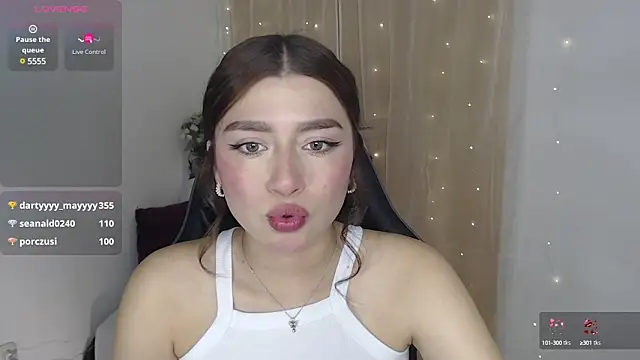 Snapshot of mily_thomson_b_ chatting on 01.17.25 mily thomson b online show from 01.17.25