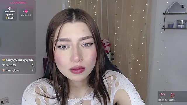 Snapshot of mily_thomson_b_ chatting on 01.21.25 mily thomson b online show from 01.21.25