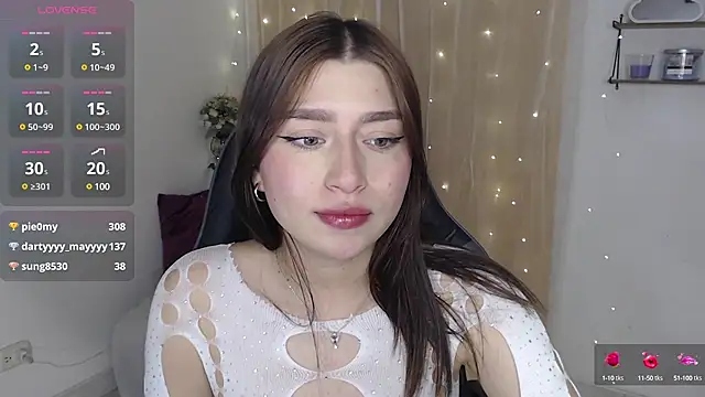 Snapshot of mily_thomson_b_ chatting on 01.22.25 mily thomson b online show from 01.22.25