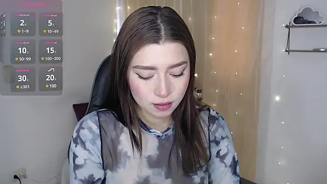 Snapshot of mily_thomson_b_ chatting on 02.12.25 mily thomson b online show from 02.12.25
