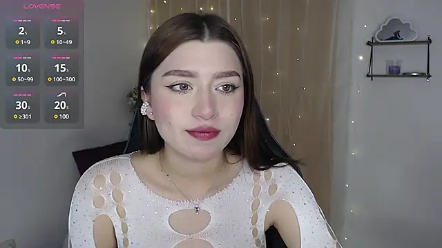 Snapshot of mily_thomson_b_ chatting on 02.13.25 mily thomson b online show from 02.13.25