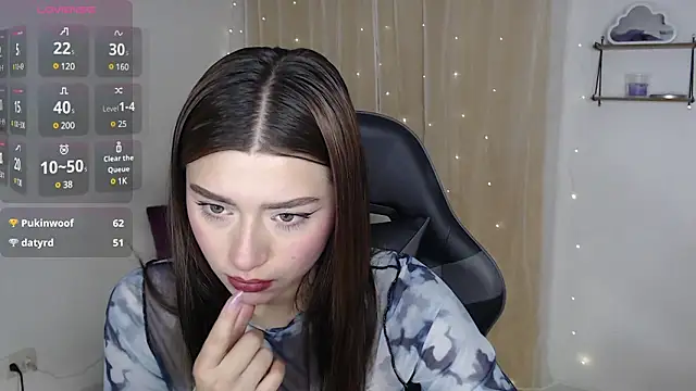 Snapshot of mily_thomson_b_ chatting on 02.22.25 mily thomson b online show from 02.22.25