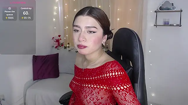 Snapshot of mily_thomson_b_ chatting on 02.22.25 mily thomson b online show from 02.22.25