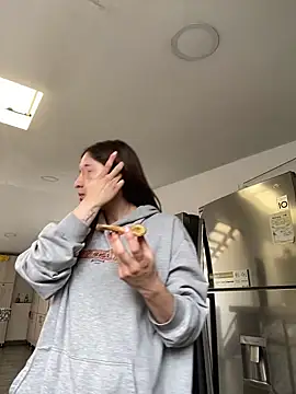 Snapshot of Princ3ssgabi chatting on 02.12.25 Princ3ssgabi online show from 02.12.25