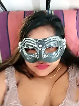 littlequeen77 online show from 01.18.25