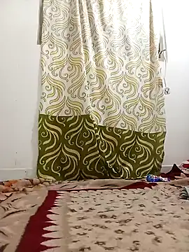 littlequeen77 online show from 01.30.25