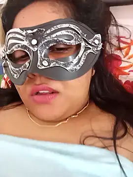 littlequeen77 online show from 02.27.25