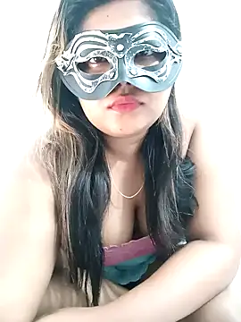 littlequeen77 online show from 03.15.25