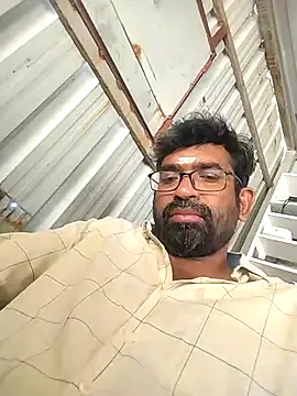 Snapshot of Skcreation123 chatting on 11.05.25 Skcreation123 online show from 11.05.25