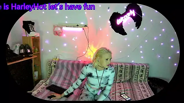 Harleyhot13061 online show from 01.12.26