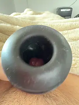 Snapshot of fuckitzer chatting on 02.16.26 fuckitzer online show from 02.16.26