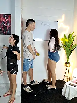 royalgirls x online show from 03.03.26