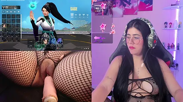 Snapshot of DanielaHang chatting on 12.28.24 DanielaHang online show from 12.28.24
