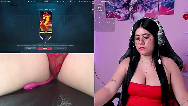 Snapshot of DanielaHang chatting on 03.03.25 DanielaHang online show from 03.03.25