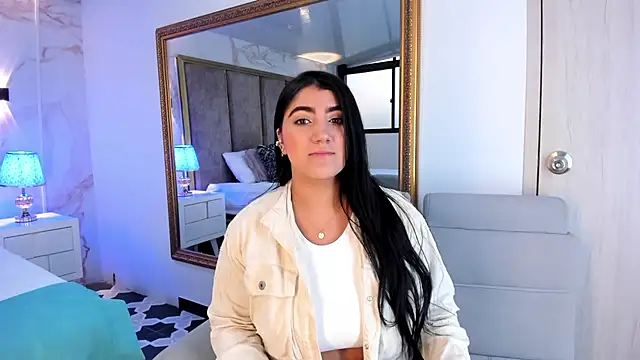 Snapshot of PaulinaDuarte chatting on 01.19.25 PaulinaDuarte online show from 01.19.25
