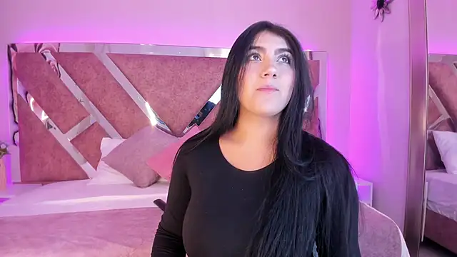 Snapshot of PaulinaDuarte chatting on 03.13.25 PaulinaDuarte online show from 03.13.25