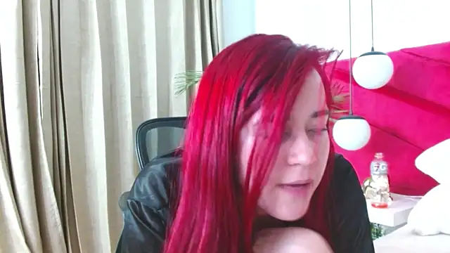 Snapshot of Sophie_ponce chatting on 06.03.26 Sophie ponce online show from 06.03.26