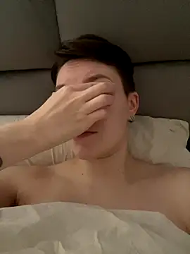 Snapshot of JessieFlower chatting on 10.11.25 JessieFlower online show from 10.11.25