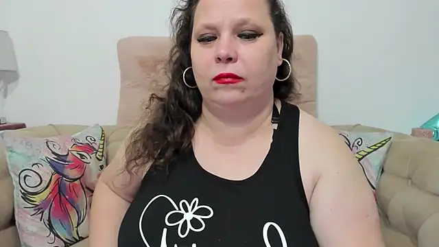 Snapshot of KarolineJoyy chatting on 12.15.25 KarolineJoyy online show from 12.15.25