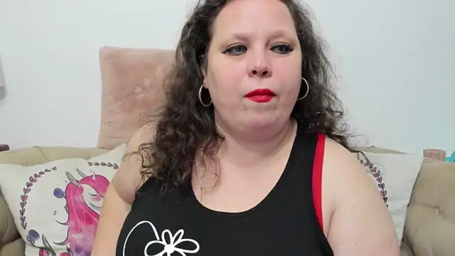 Snapshot of KarolineJoyy chatting on 02.04.26 KarolineJoyy online show from 02.04.26