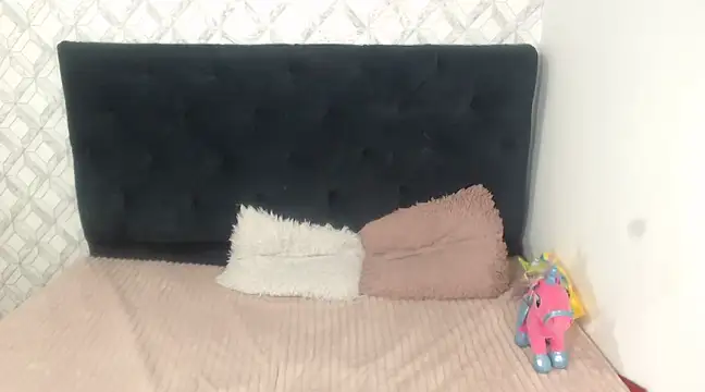 Emma-Wilson online show from 02.21.25