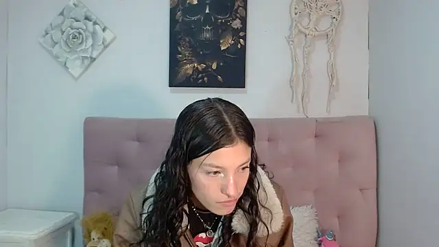 Emma-Wilson online show from 03.19.25