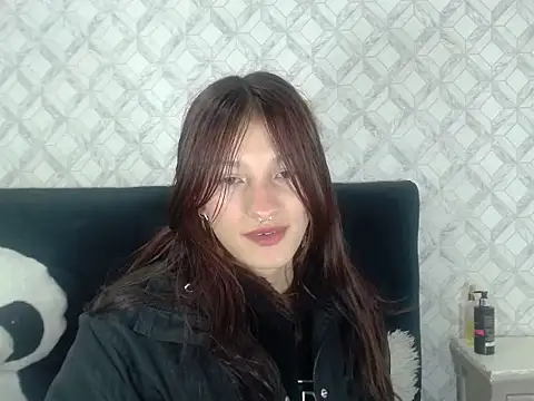 Emma-Wilson online show from 09.19.25