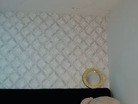 Snapshot of Emma-Wilson chatting on 01.19.26 Emma-Wilson online show from 01.19.26