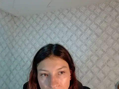 Snapshot of Emma-Wilson chatting on 05.08.26 Emma-Wilson online show from 05.08.26