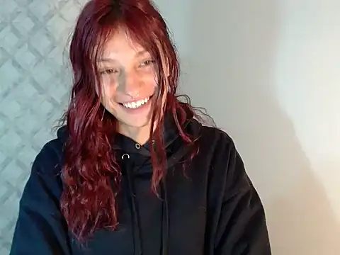 Snapshot of Emma-Wilson chatting on 06.30.26 Emma-Wilson online show from 06.30.26