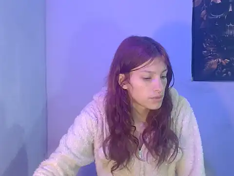 Snapshot of Emma-Wilson chatting on 07.14.26 Emma-Wilson online show from 07.14.26