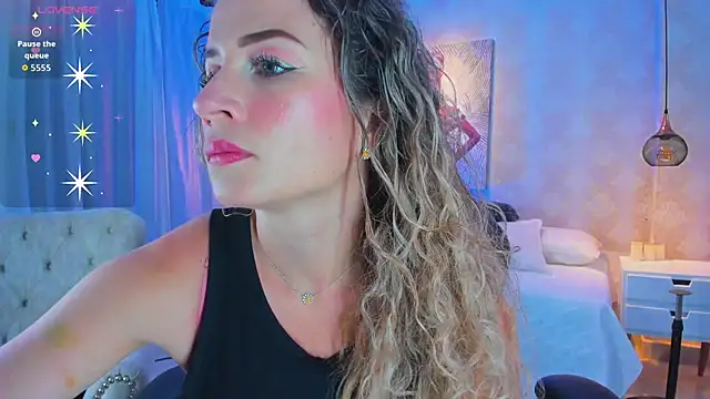 Shantall   online show from 11.07.25