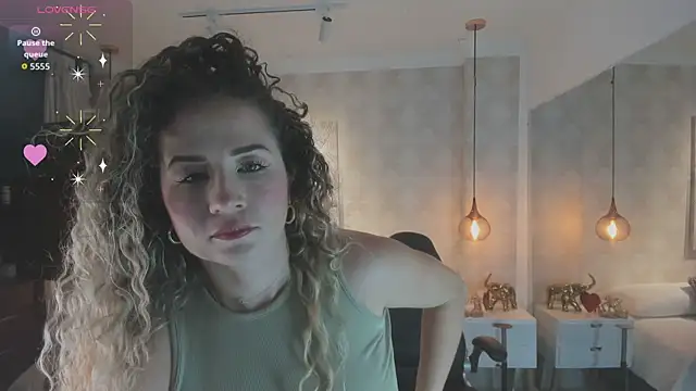 Snapshot of Shantall__ chatting on 06.18.26 Shantall online show from 06.18.26