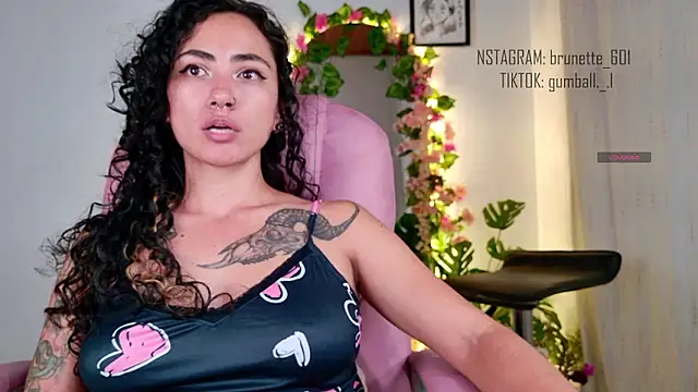 Snapshot of paula_brunette chatting on 03.04.26 paula brunette online show from 03.04.26