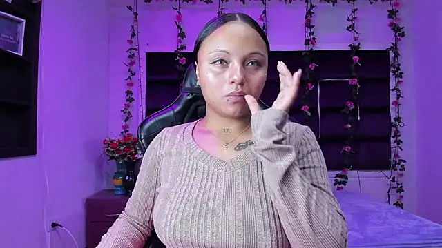 sweelanna   online show from 12.17.25