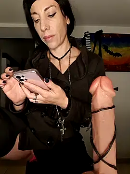 freyamoret online show from 10.22.25