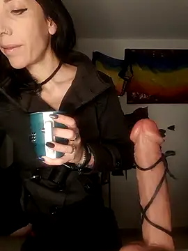 freyamoret online show from 11.06.25