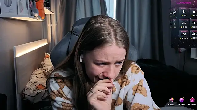 Snapshot of candy_maggie chatting on 03.13.25 candy maggie online show from 03.13.25