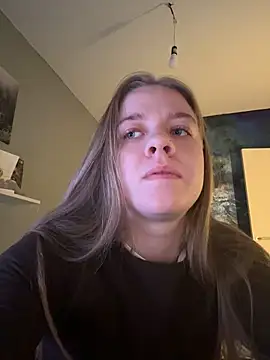 Snapshot of candy_maggie chatting on 11.23.25 candy maggie online show from 11.23.25