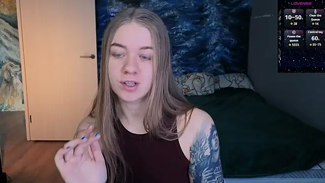 Snapshot of candy_maggie chatting on 02.05.26 candy maggie online show from 02.05.26