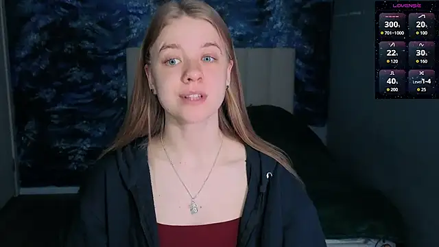 Snapshot of candy_maggie chatting on 04.21.26 candy maggie online show from 04.21.26