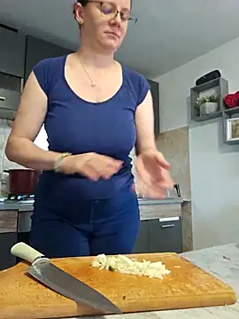 KristenVega online show from 10.30.25