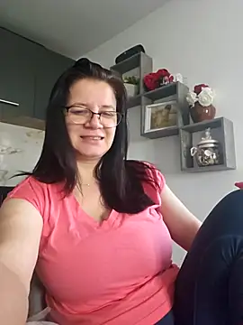 KristenVega online show from 11.22.25