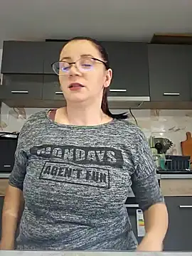 KristenVega online show from 11.26.25