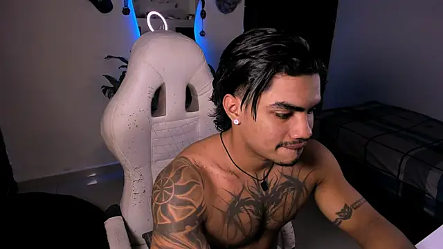 Young laroi online show from 12.21.24