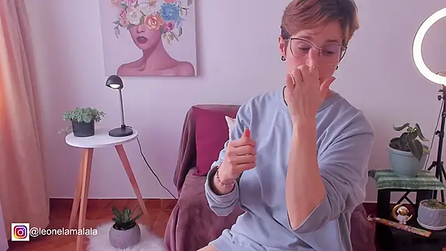 cuddlingbunny online show from 03.17.25