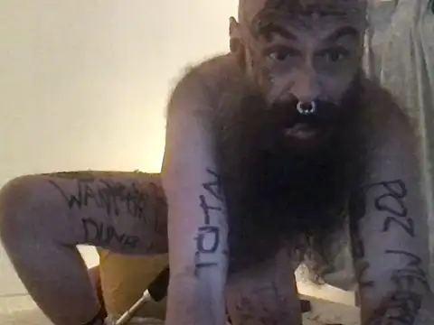 JunkieShitPig online show from 03.22.25